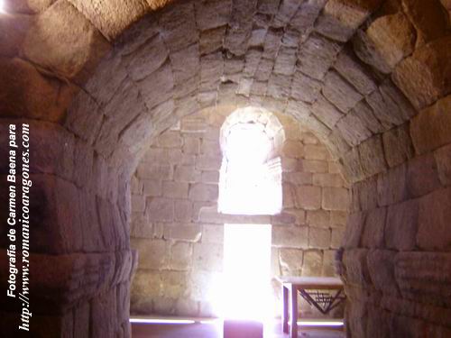 BRAZO NORTE DESDE EL INTERIOR DE LA CAPILLA